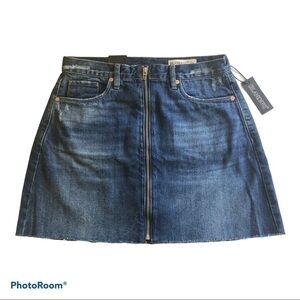 BLANK NYC Zipper Front Distressed Denim Skirt S/28